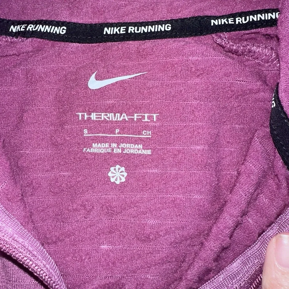 Nike Running Womens Therma-FIT‎ 1/2 Zip Pullover Purple Textured Top Small